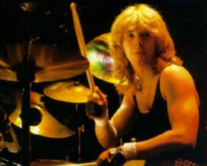 Clive Burr - Foto: Divulgação