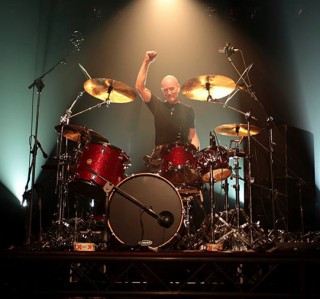 Chris Slade - Foto: Divulgação/Alex Ruffini