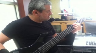 Paulo Júnior no documentário "Sepultura Endurance" - Foto: Divulgação